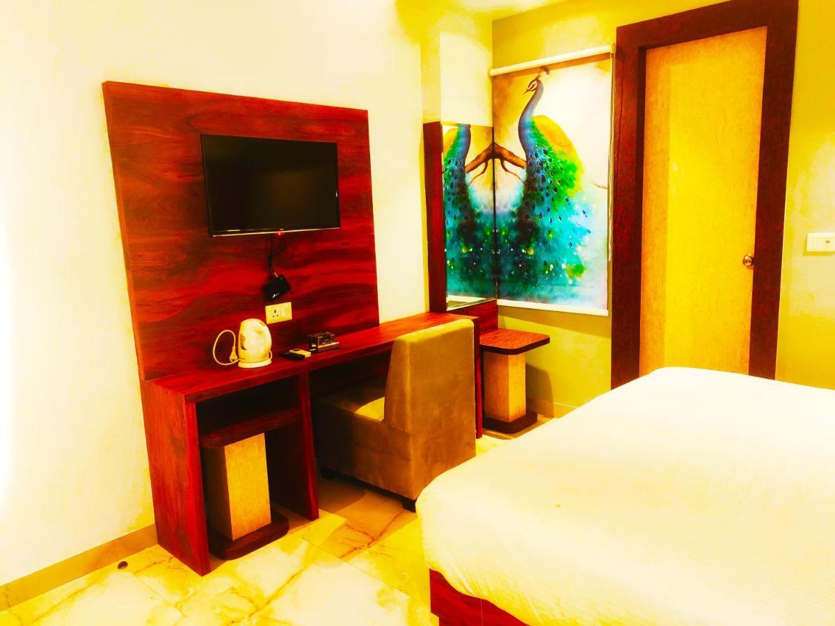 Hotel The Nilsa New Delhi Exterior photo